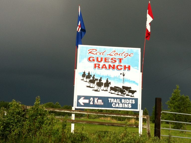 red lodge guest ranch sign